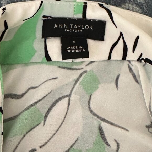 Ann Taylor Green White Floral Tank Top - Picture 8 of 8